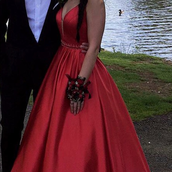 Sherri Hill Prom Dress - Picture 2 of 2